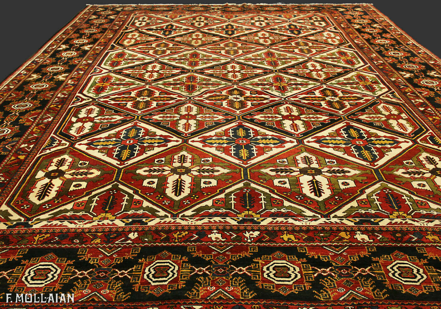 Antique Persian Large Bakhtiari Carpet n°:17884719